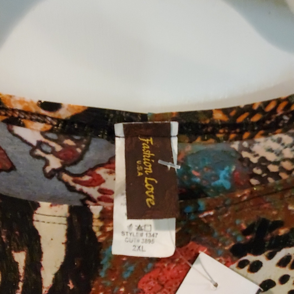 Clothes - Picture 2 of 3